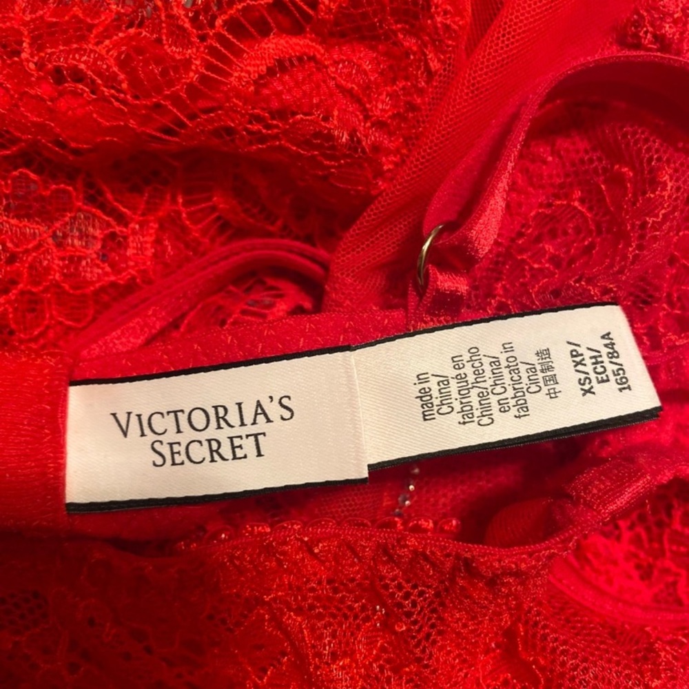Victoria Secret - Picture 5 of 5
